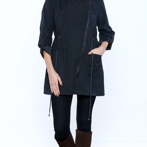 NWT Cals Navy Hooded Flattering & Versatile Jacket - Picture 3 of 7